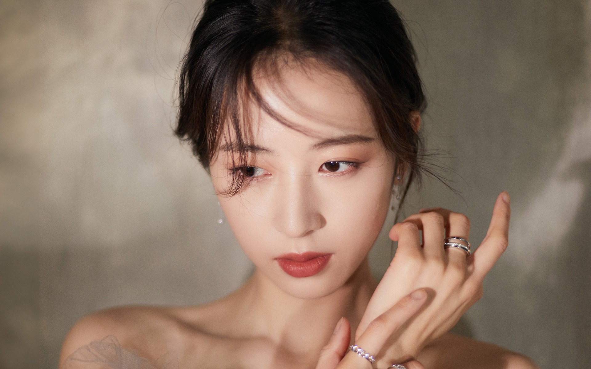 KAIYUNAPP-决赛现场聚焦赫梅列夫斯基精彩表现，赫梅利尼茨基勋章